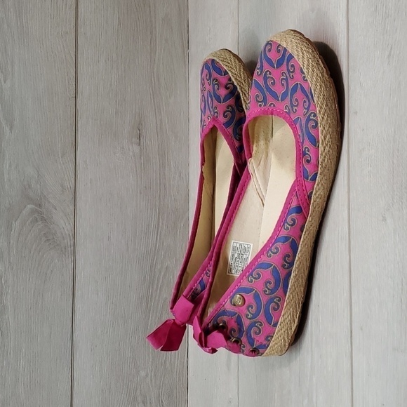 Ugg Australia Women Comfort Loafer Slip on Bow shoes sz 7.5 - Picture 1 of 12